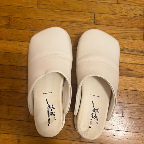 YUME YUME WHITE MULES - Picture 2 of 3